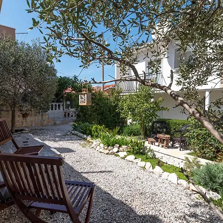 Anita Mit Grossem Balkon Und Meerblick Apartment *