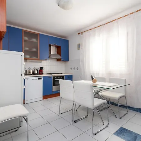 Anita Mit Grossem Balkon Und Meerblick Apartment *